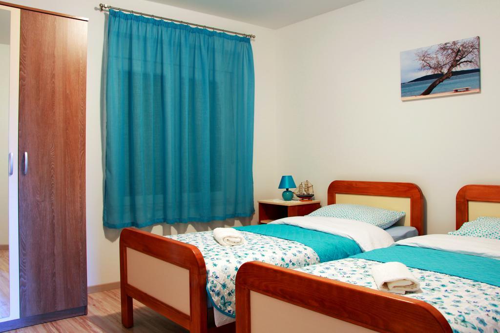 Apartment Ljubica Kastel Gomilica Каштела Экстерьер фото